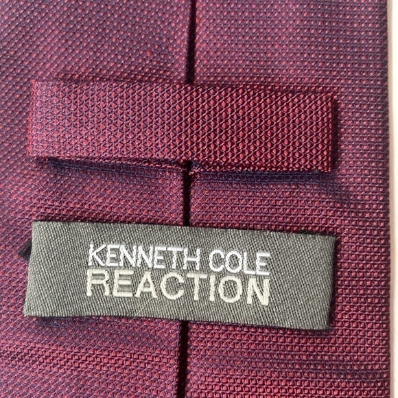 Kenneth Cole Reaction red blue iridescent men’s silk tie - Picture 14 of 16